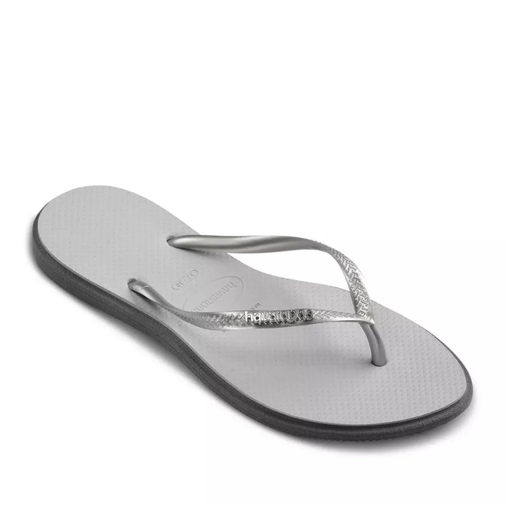 46$ Havaianas Slim Point Flip Flop Rubber Sandals Women's Size 6 US Silver - Picture 1 of 5
